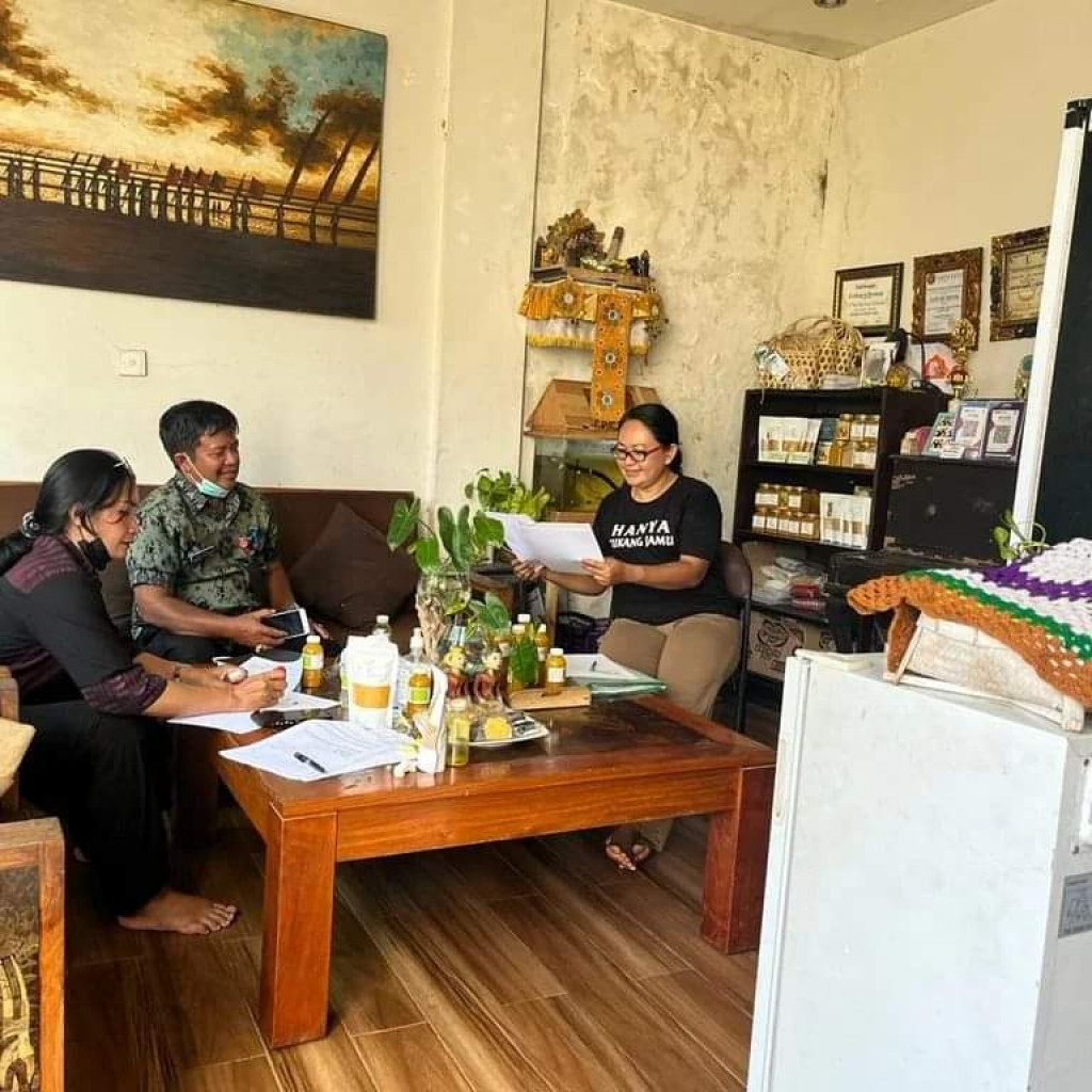 PENGAWASAN & PEMBINAAN PANGAN INDUSTRI RUMAH TANGGA (PIRT)